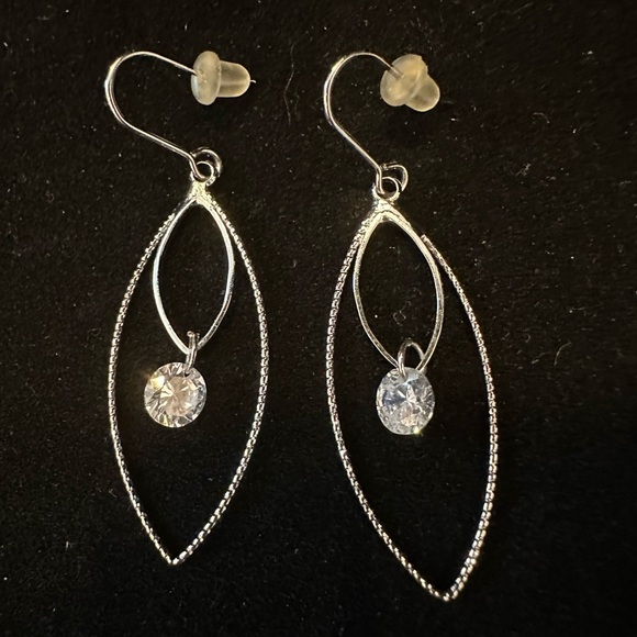 Elegant Silver Drop Earrings with Crystal Accents - Picture 3 of 5